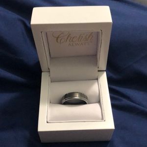 Men’s wedding band